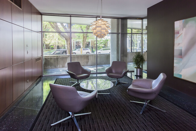 Foto del edificio - 3100 N Lake Shore Dr