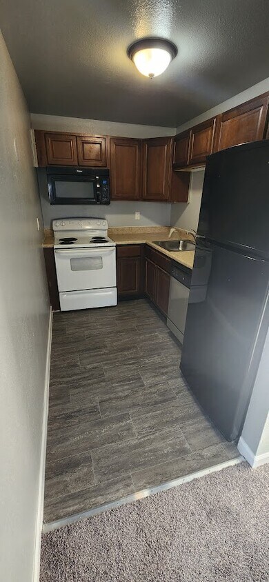 Foto principal - 11910 E 14th Ave