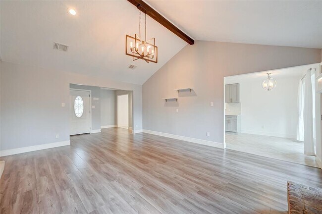 Foto del edificio - 13710 Burgoyne Rd