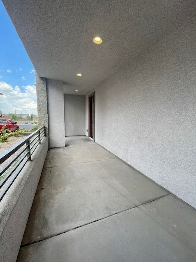 Building Photo - Beautiful and Brand New Home in Summerlin ...