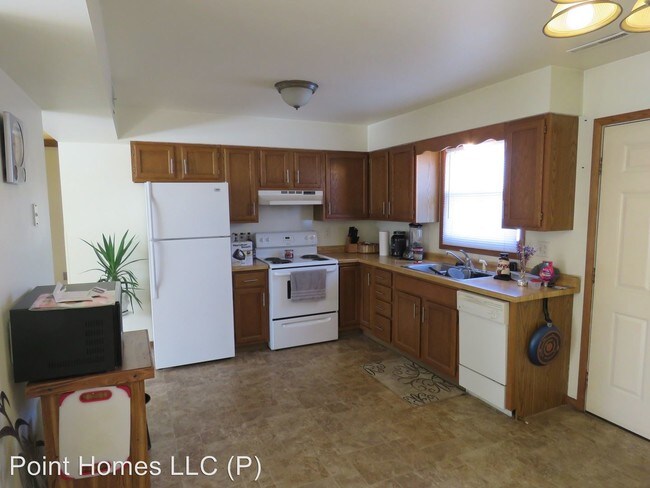 Building Photo - 4400 Terrace Ln