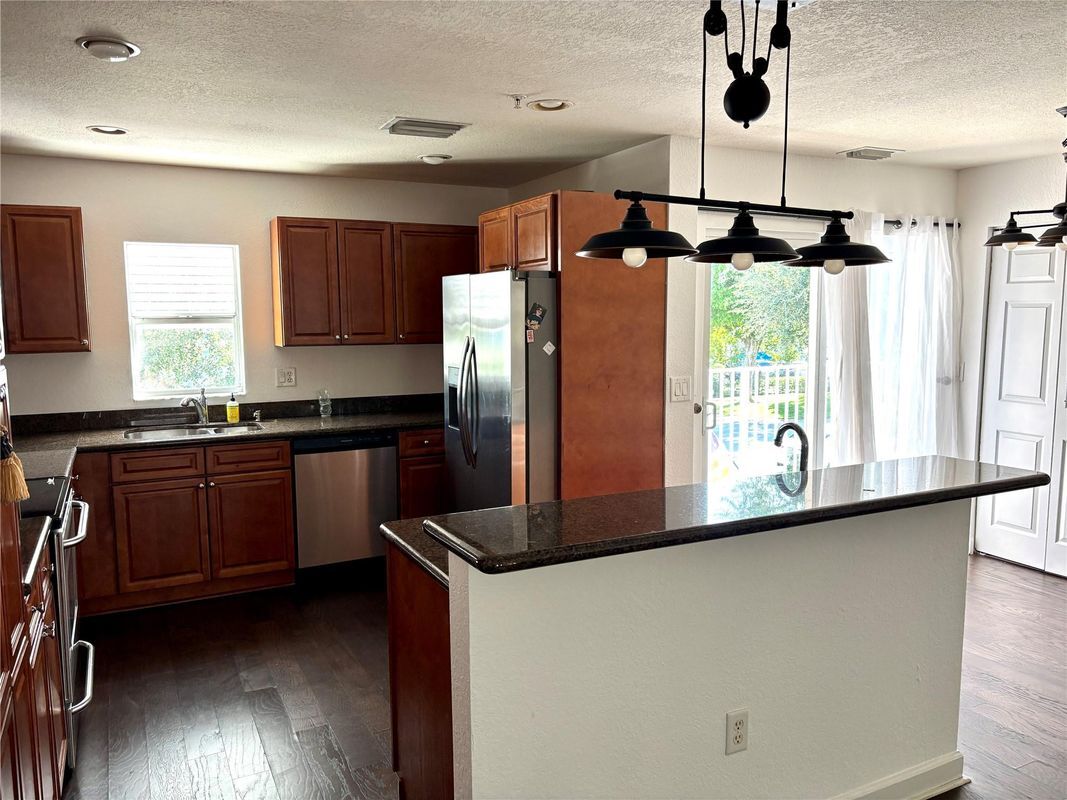 Primary Photo - 451 NE 1st St