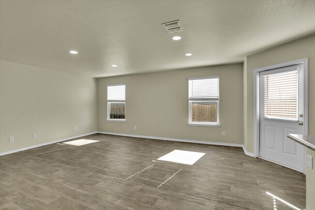 Foto del edificio - 7639 Hercules Point