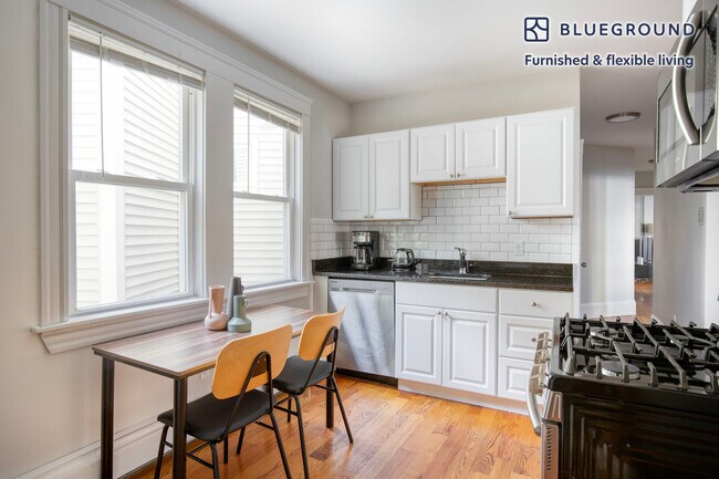 Building Photo - 88 Hampshire St