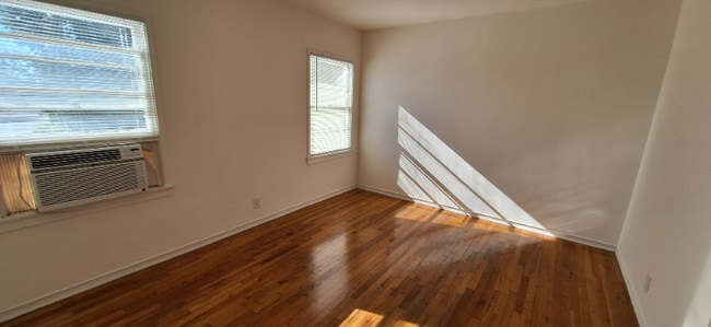 Building Photo - 726-C S Old Ranch Rd