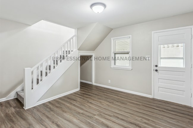 Building Photo - MOVE IN SPECIAL 1/2 FIRST FULL MONTHS RENT...