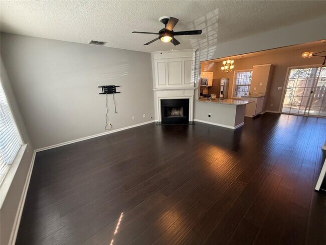 Foto del edificio - 4645 Valais Ct