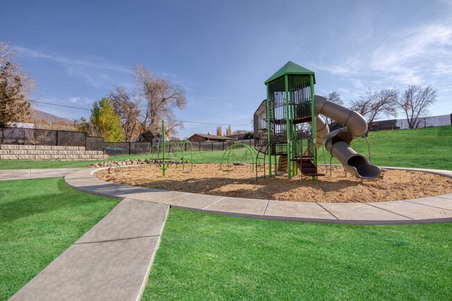 Community Playground - Madison Towns