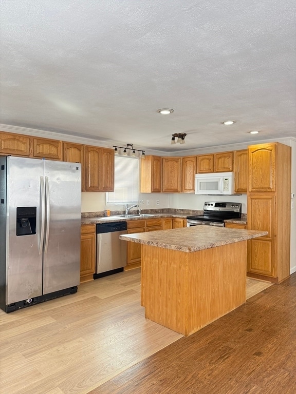 Building Photo - 33 N Sullivan Rd