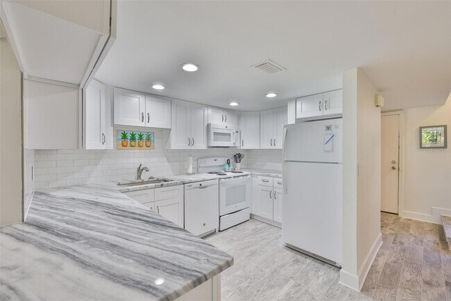 Foto del edificio - 1028 Apollo Beach Blvd