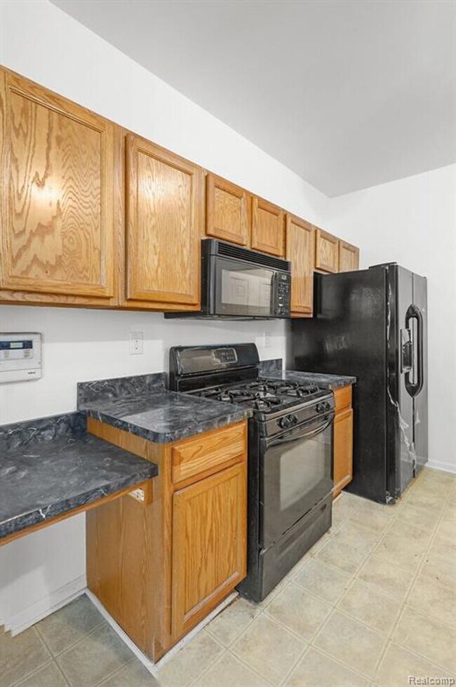 Foto del edificio - AVAILABLE NOW STUNNING RANCH-STYLE HOME