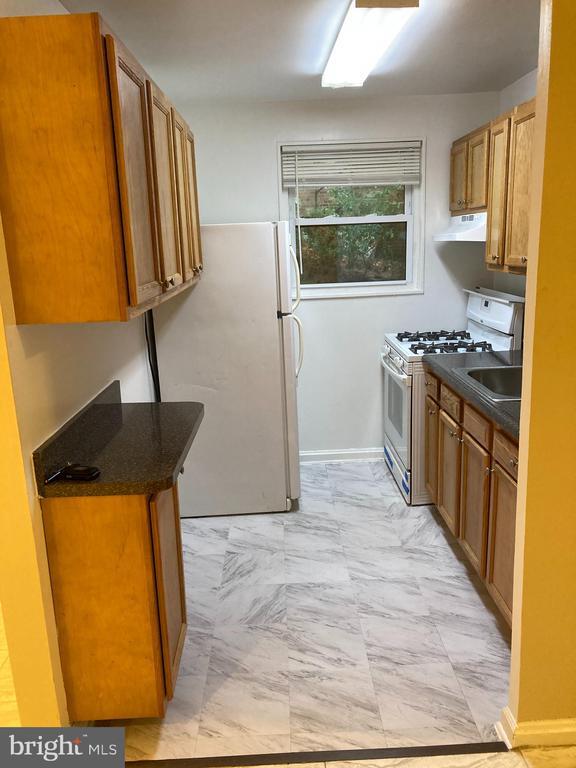 Building Photo - 610 Kennebec Ave