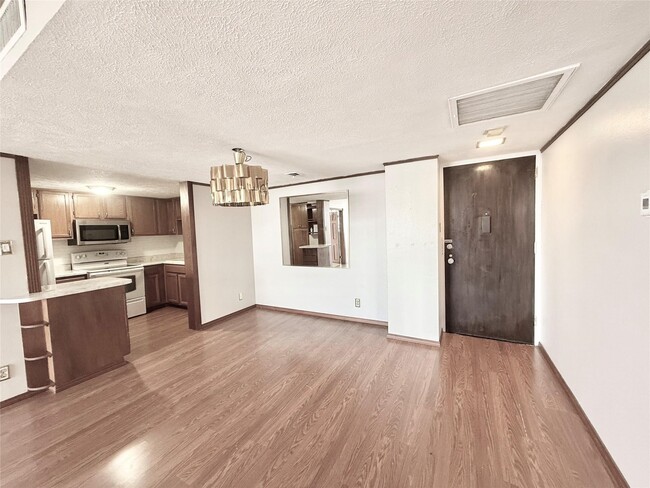 Foto del edificio - 2016 Main St