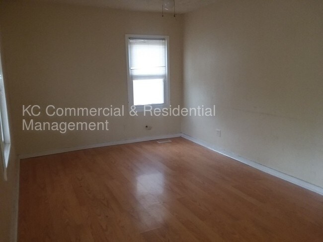 Building Photo - 5613 Anderson Ave