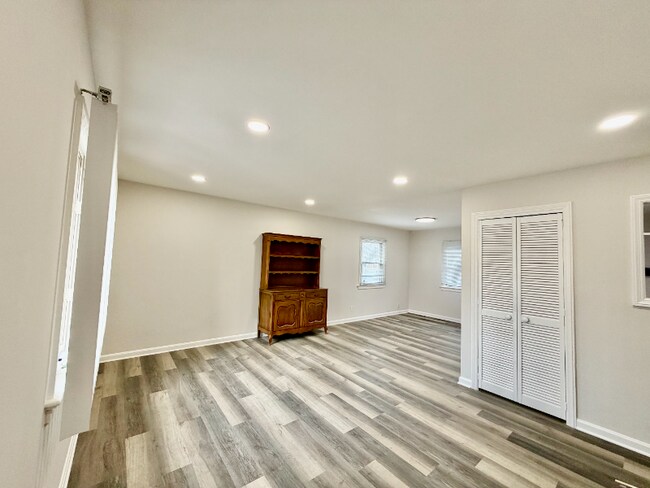 Foto del edificio - 3346 Bernice Rd