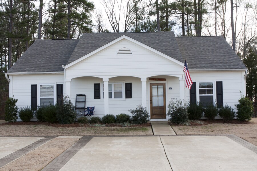 Primary Photo - Magnolia Grove