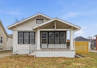 Building Photo - 6928 Ballard Ave