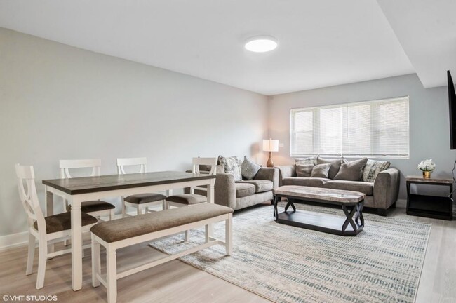 Foto del edificio - 8423 W Oak Ave
