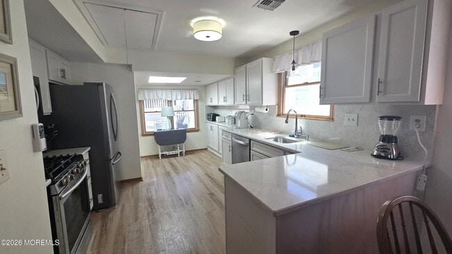 Building Photo - 276 1st Ave