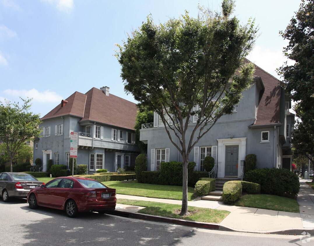 Building Photo - 268 Reeves Dr