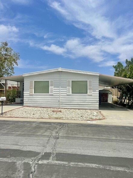 Building Photo - 14777 Palm Dr