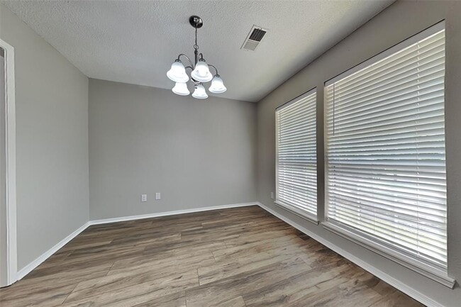 Foto del edificio - 27 S Brook Pebble Ct