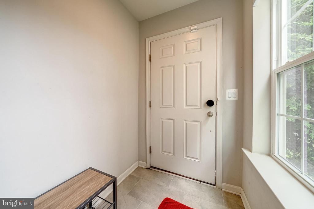 Primary Photo - 21497 Willow Breeze Sq