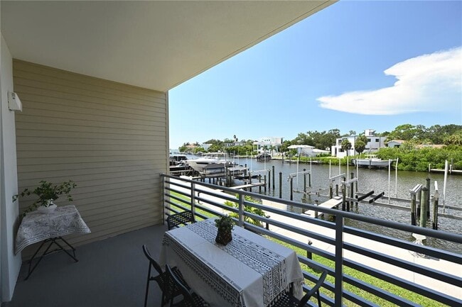 Building Photo - 1709 N Tamiami Trl