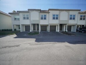 Building Photo - 1014 Normandy Trace Rd