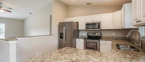 Foto del edificio - 12238 Helios Ave