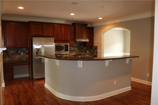 Building Photo - 9004 Woodland Trl