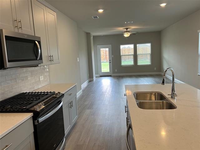 Building Photo - 703 McKenna Dr