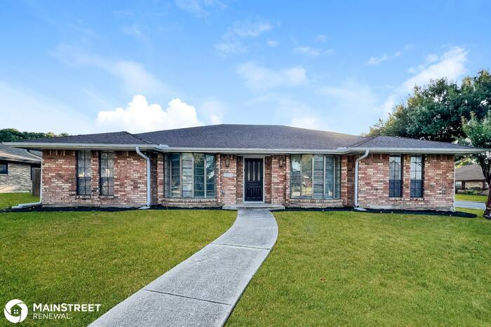 Primary Photo - 1006 Gracelane Drive, Desoto, TX 75115