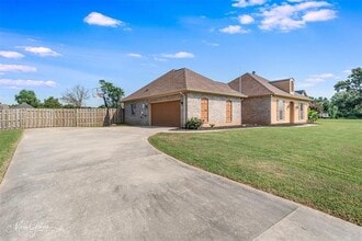 Building Photo - 125 Ronnie Cir