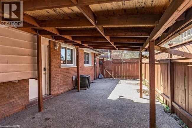 Photo du bâtiment - 3 Veevers Dr