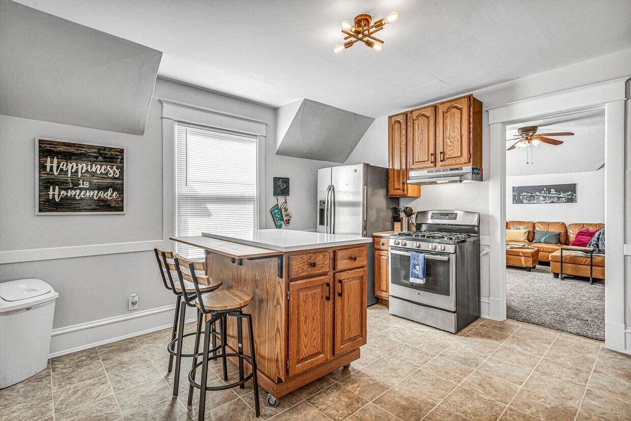 Primary Photo - 1723 N 5th St