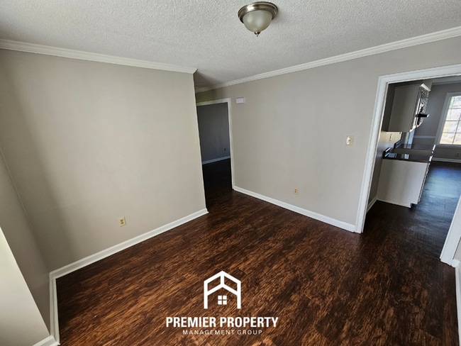 Photo - Modern 3BR/2BA with Soaring Vaulted Ceilings | Fireplace, Garage & Deck House