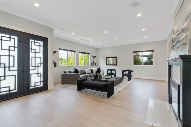 Foto del edificio - 19148 W Oxnard St