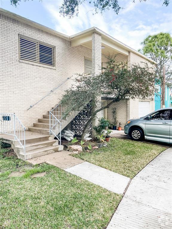 Cedar Lawn Historic District Apartments for Rent with a Garage