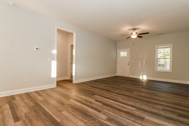 Building Photo - 53 Highland Forest Cir