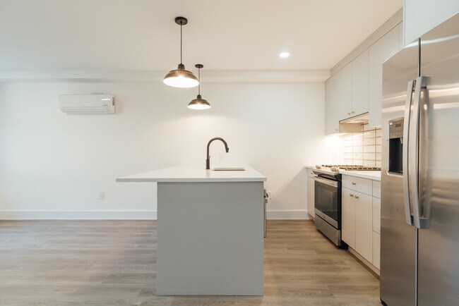 kitchen - 330 Whiton St