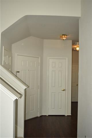 Building Photo - 8617 Heather Ridge Dr