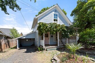 Building Photo - 176 Skidmore St.