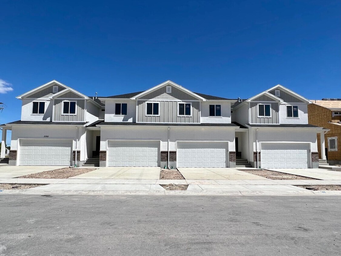 Primary Photo - MOVE-IN BONUS $500 - READ ON FOR DETAILS