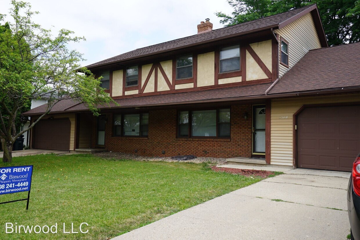 5206 Milwaukee St, Madison, WI 53714 Room for Rent in Madison, WI