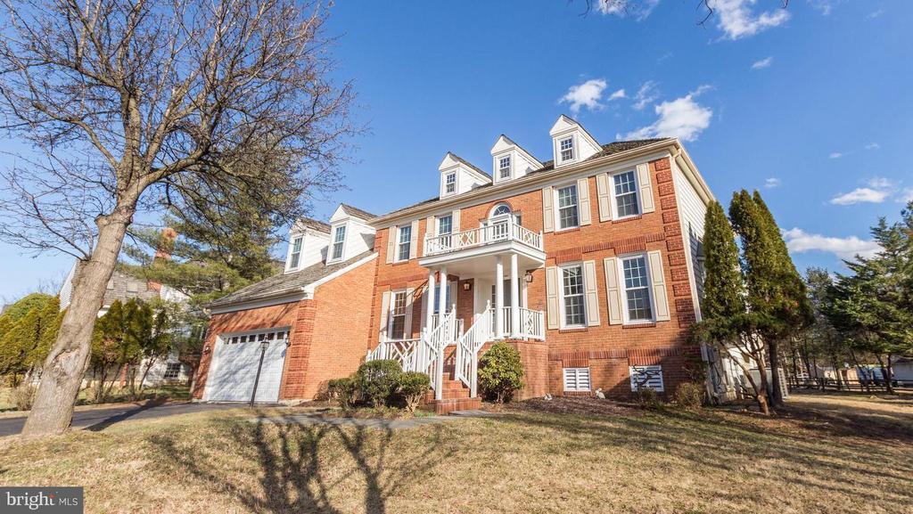 Foto principal - 14213 Floral Park Dr