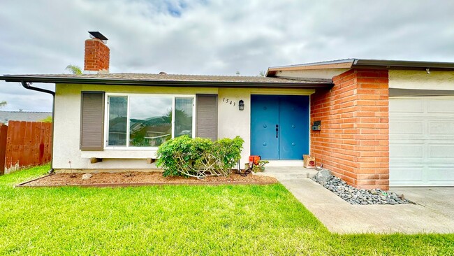 Foto del edificio - Beautifully Remodeled Single Story just of...