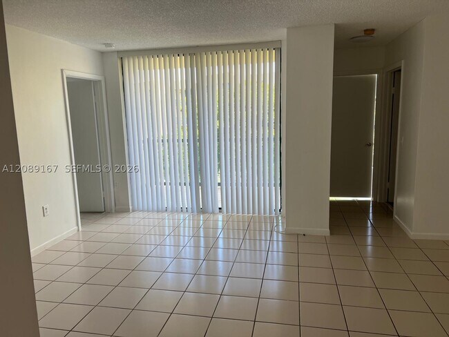 Foto del edificio - 11750 SW 18th St