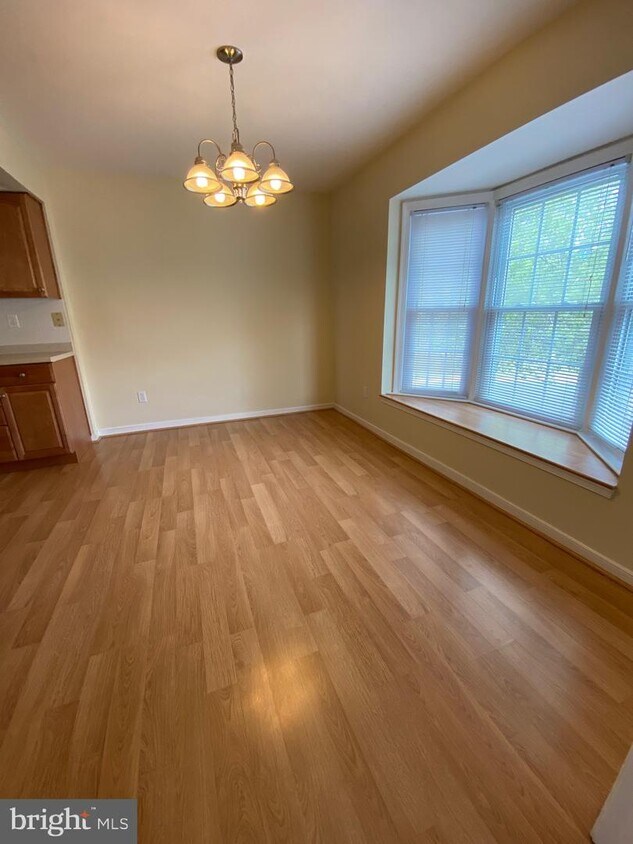 Foto principal - 160C Leeds Ct W