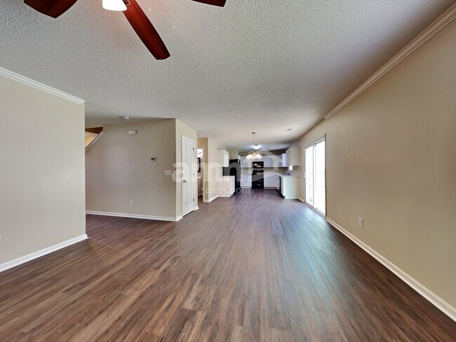 Building Photo - 259 Tall Pines Road